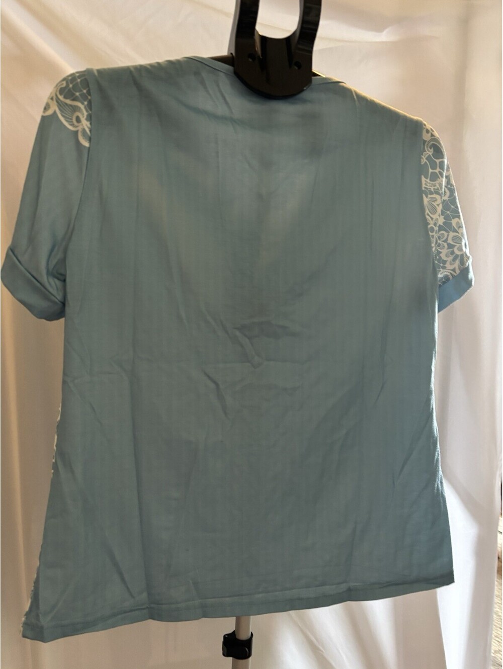 FLORAL LACE PRINT, SHORT SLEEVE BLOUSE - Picture 2 of 3